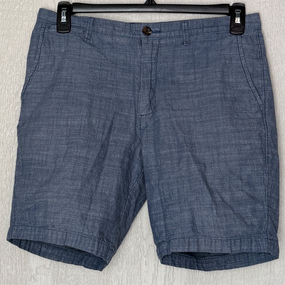 Goodfellow & Co Linden Shorts Mens 32 Blue Chambray 9 Inch Inseam Flat Front